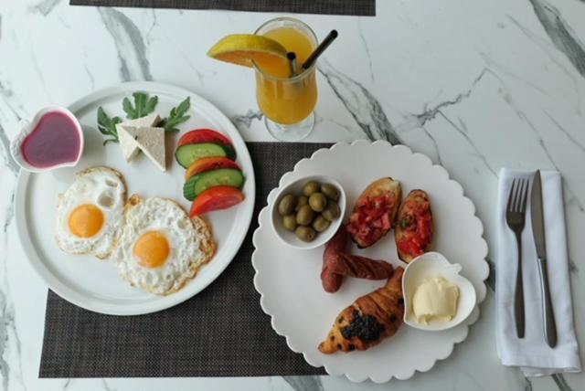 Okej Hotel Голем Екстериор снимка